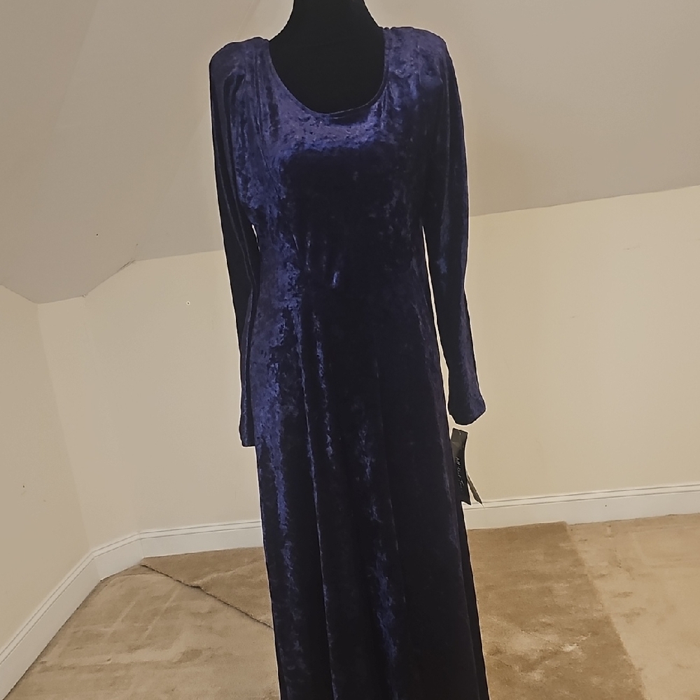 All that Jazz Velvet Long Sleeve Dress in Rich Purple Size Small